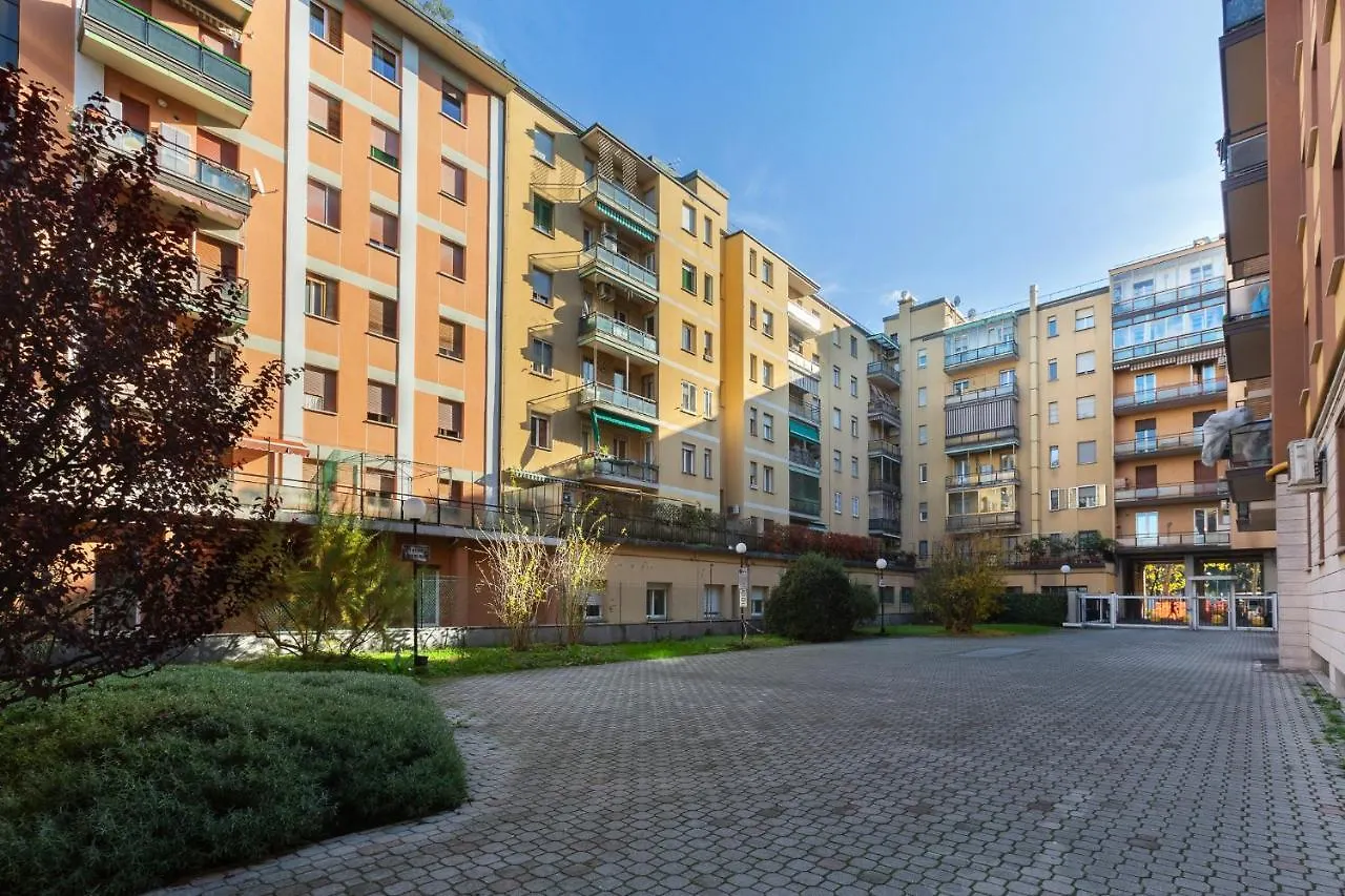 Apartment San Donato Fiera Bologna Green House X6 Italy